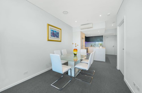 Wentworth Point Apartment | Modern Cosy Apt in the heart of Wentworth Point