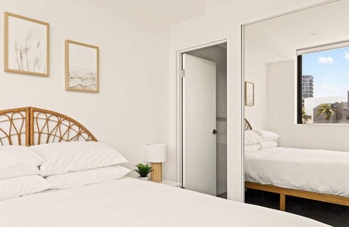Dee Why Apartment | Coastal 2-Bed Apartment near Beach