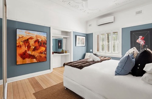 Rose Bay Apartment | Superb 2-Bed Apartment Facing Rose Bay Marina