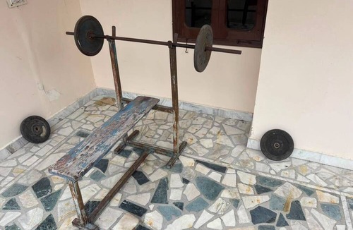 Amritsar House | "The Sandhu Villa". 2-bedrooms on first floor in marvelous Amritsar with cool AC