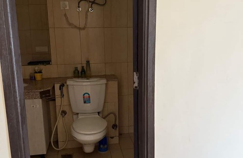 Noida Apartment | Beautiful 3-bedroom apartment with AC in cool Noida neighborhood