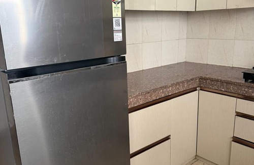 Noida Apartment | Beautiful 3-bedroom apartment with AC in cool Noida neighborhood