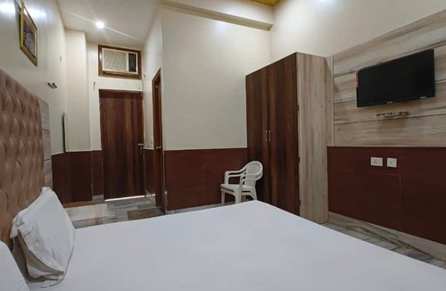 Govardhan Apartment | Gopal Dham