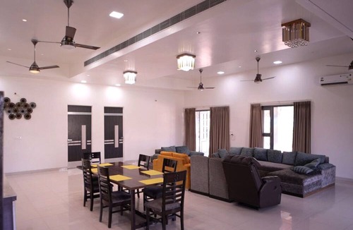 New Delhi Villa | Sahib Farms and Resorts