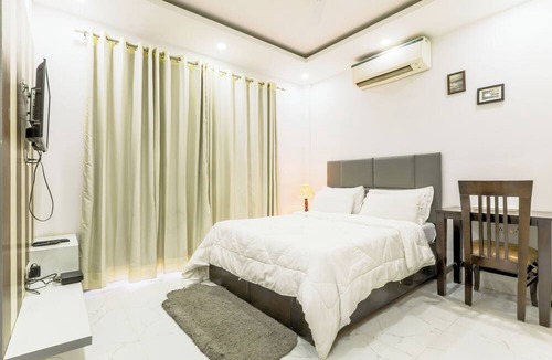 Sushant Lok Apartment | Quartz -Parfait Street Near Fortis