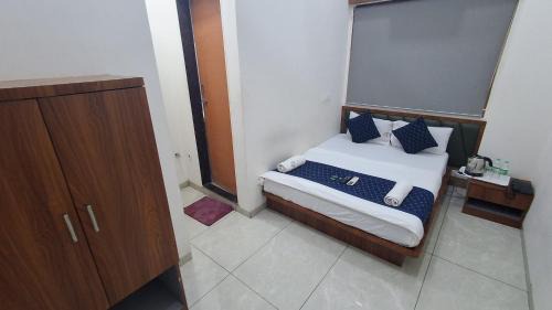 Prabhadevi Hotel | Hotel King Palace