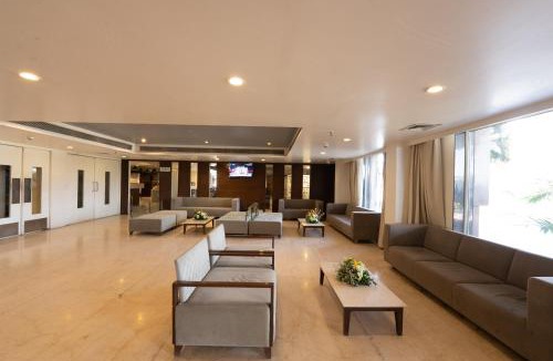Vadodara Hotel | Manish Aura Grand
