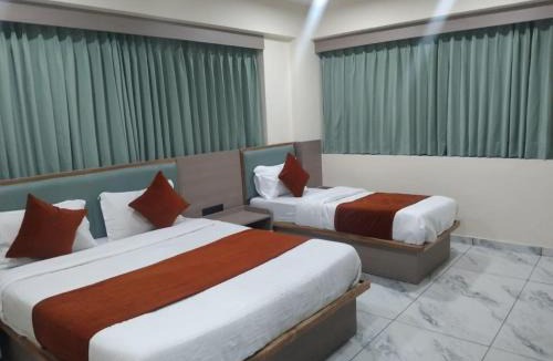 Chandkheda Hotel | Hotel Sunstar Inn