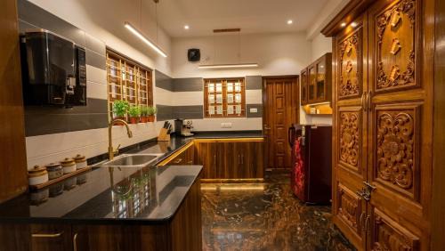 Kottakuppam Villa | De Majestic Macaw Luxury Villa