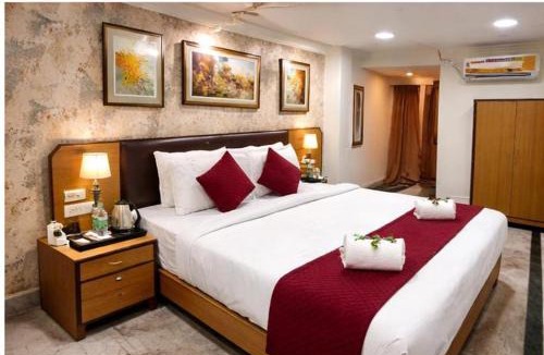 Masab Tank Hotel | IndiGo Line Hotel - Banjara Hills X Beside Paradise Biryani