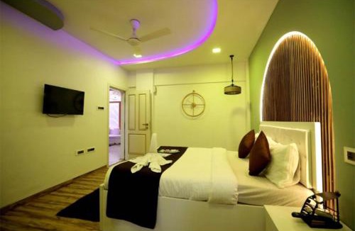 Kandivali East Villa | 4BHK Luxury Private Pool Villa in Kandivali East, Mumbai