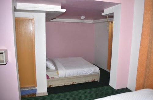Srinagar House | kayim resorts