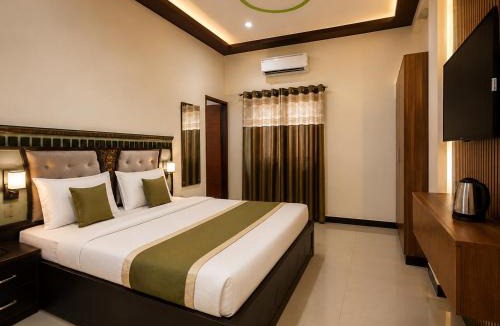Vrindavan Hotel | Radhe Shyam Resort Vrindavan By HRG Hotel Near Prem Mandir