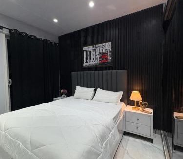 Sector 39 Apartment | Meraki Suites 1BHK Near Medanta Hospital