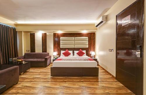 Naraina Hotel | Hotel Palm Grand At Luxury Naraina New Delhi - Couple Friendly Local IDs Accepted