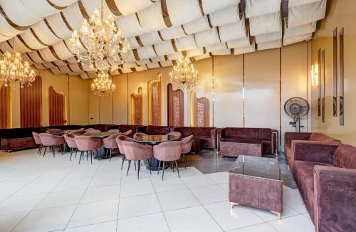 Naraina Hotel | Hotel Palm Grand At Luxury Naraina New Delhi - Couple Friendly Local IDs Accepted