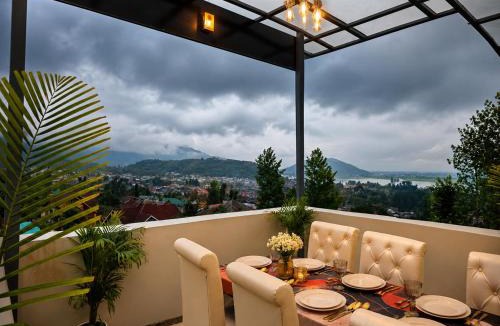Nishat-Shalimar Hotel | Vale Montis Near Dal Lake Srinagar