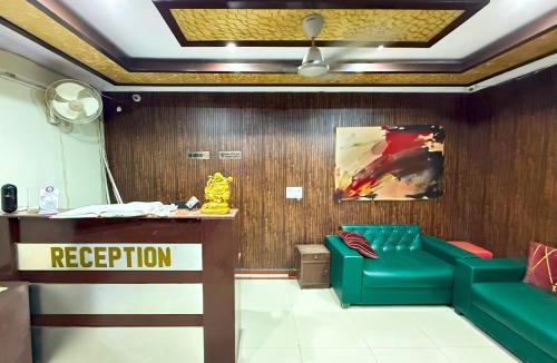 Karol Bagh Hotel | Hotel JJ Premium - Near Ganga Ram Hospital