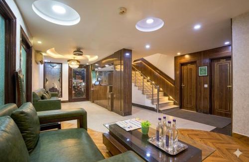 Karol Bagh Hotel | Hotel Anand - Near Ganga Ram & BLK Hospital At Karol Bagh Metro Station