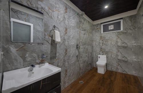 Kuthar Apartment | The Summer House I Open Air Lawn & Plunge Pool I 4 Bedroom Villa l Bonfire I Dance I Music I Full Party l Managed By ExoticStays Group