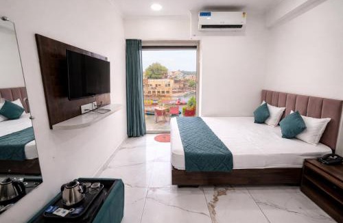 Chitrakoot Hotel | Hotel Ramghat Inn, Chitrakoot - River View