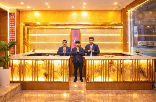 Paharganj Hotel | Hotel Golden Oasis - 5 Minute Walk from New Delhi Railway Station