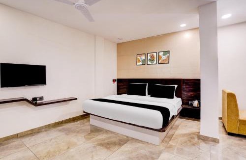 Rajpipla Hotel | Super Townhouse Garudeshwar Dutt Temple Formerly The Grand Unity