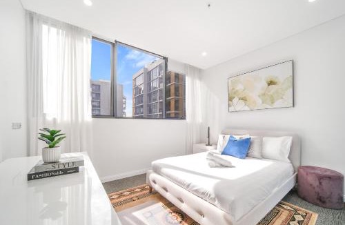 Lidcombe Apartment | The Bowery Record Club 3BR 2Parking and Near Accor