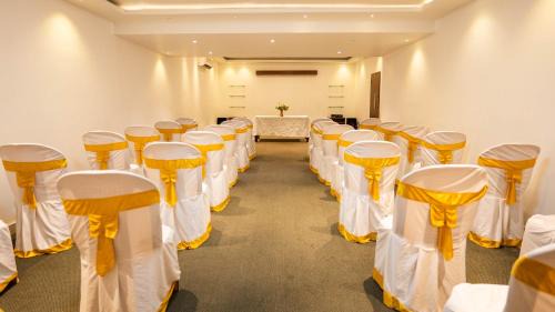Injambakkam Resort | Redwoods Hotels and Resorts