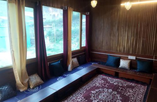 Tosh House | House Of Parvati
