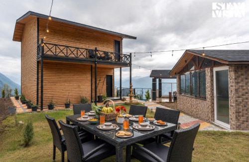 Patnitop Villa | StayVista at Chalet Royale with Zen Deck, Bonfire in Jammu