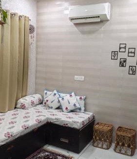 Vaishali Nagar Apartment | Modern 1BHK in Vaishali Nagar Jaipur Couple Friendly WiFi