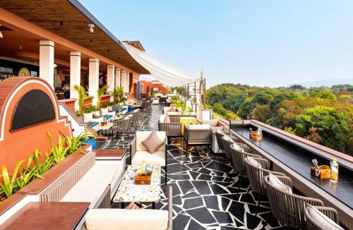 Shavri Colony Hotel | The Sierra - By The Lake