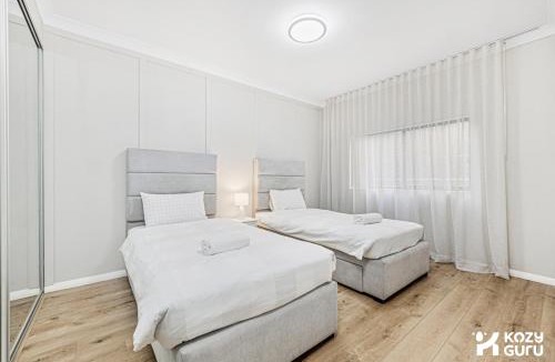Penrith Apartment | KozyGuru | Penrith | Spacious Ground Floor Gem