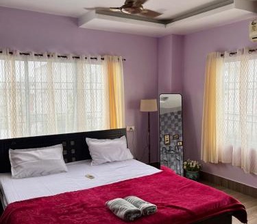 Sualkuchi Apartment | The Siam Villa - Patkai Abode