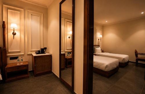 Gurugram Hotel | Akhyana Hotel Near Unitech Cyber Park