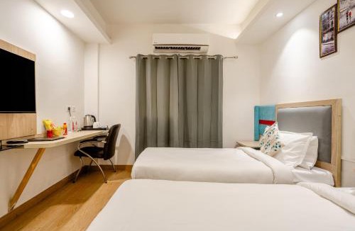 DLF City Hotel | Hotel Royal Orbit Near Dronacharya Metro Station DLF Phase 3 Gurgaon