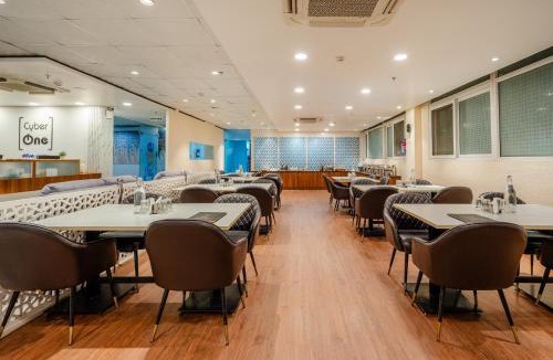 DLF City Hotel | Hotel Royal Orbit Near Dronacharya Metro Station DLF Phase 3 Gurgaon