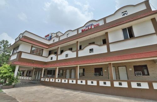 Halol Hotel | Hotel O Balaji Inn