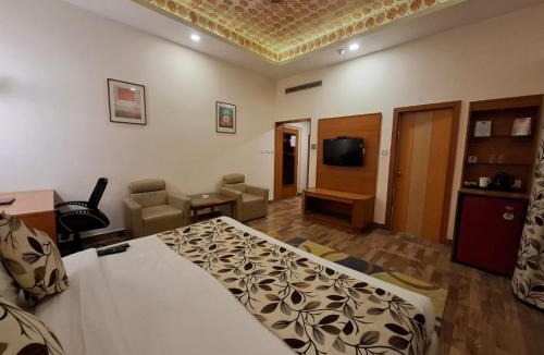 Civil Lines Hotel | HOTEL GRAND CONTINENTAL, civil lines, Prayagraj