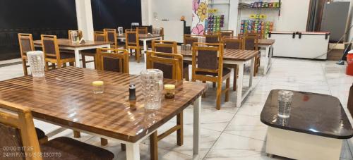 Raghogarh House | Hotel jain shree family restaurant