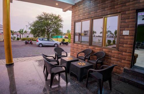 Raipur House | 5BHK Farm w Pool & Party Hall