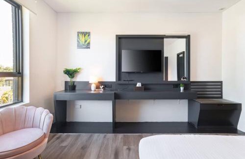 Greenacre House | Deluxe Queen Room - Sleeps 2
