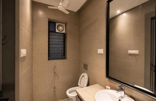Sector 1 Hotel | The Bay Suites - Salt Lake