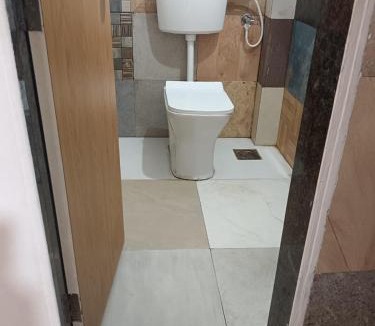 Shindewadi House | White House KMCT