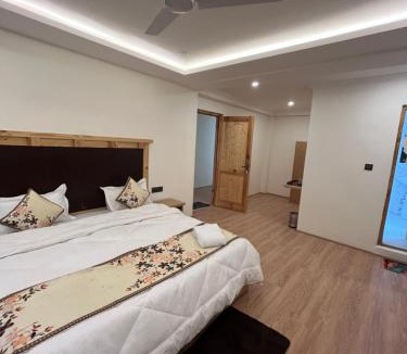 Leh Hostel | Snow Den hostel
