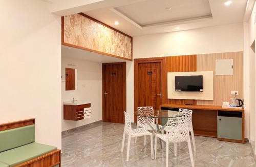Khattalwada Apartment | Pullat Suites