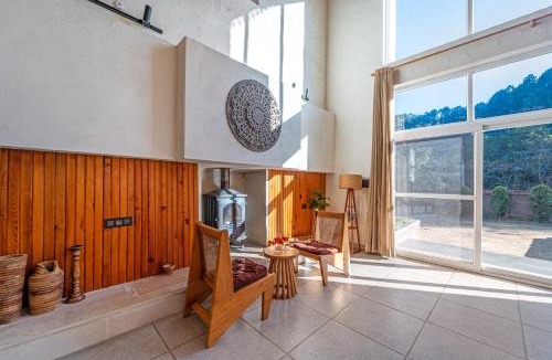 Bhimtal House | ELIVAAS Signature Casa Gaula Spanish Theme 4-BHK Cottage with Lawn and Outdoor Sit-Out 20 mins away from Bhimtal Lake