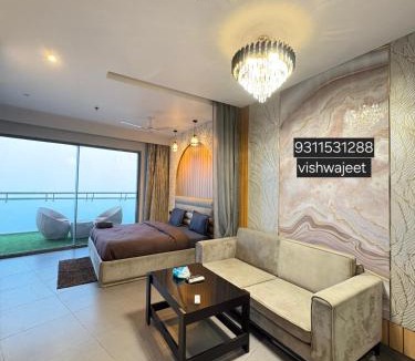 Noida Bed & Breakfast | Spira staycation