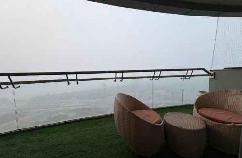 Noida Bed & Breakfast | Spira staycation